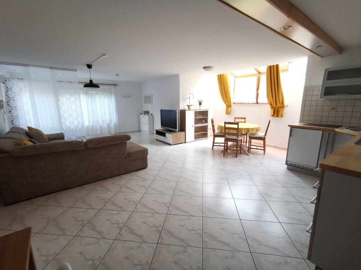 Ferienwohnung Jasmin & Alex Muhlhausen-Ehingen Екстер'єр фото
